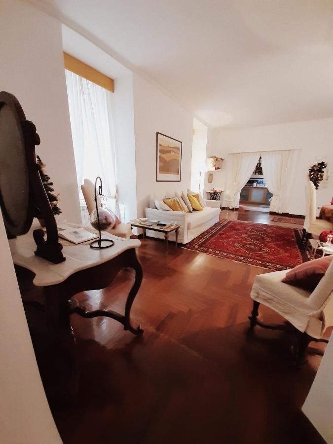 Casa Vacanze Pizzofalcone 41b Napoli Esterno foto